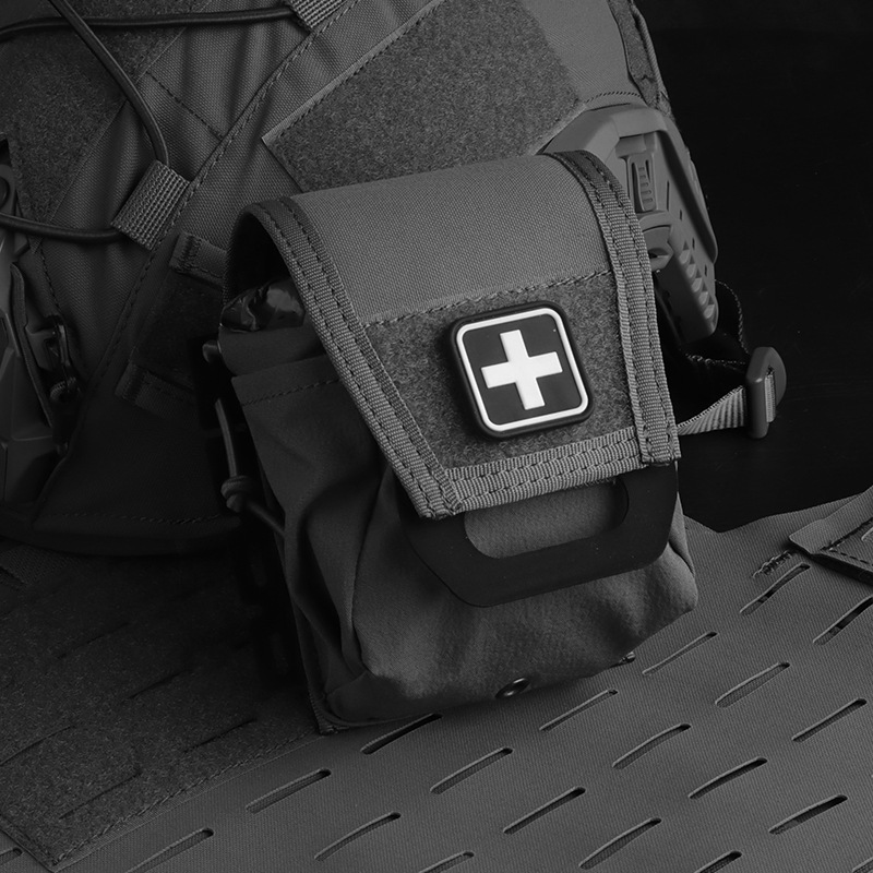 Compact First Aid Organizer |  - مراجعة Edc Carry Essentials وسعره