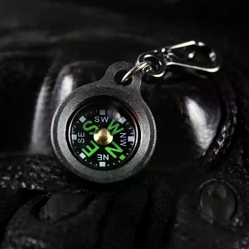 Mini Aluminum Alloy Compass Ke - مراجعة Compass Keychain Mini وسعره