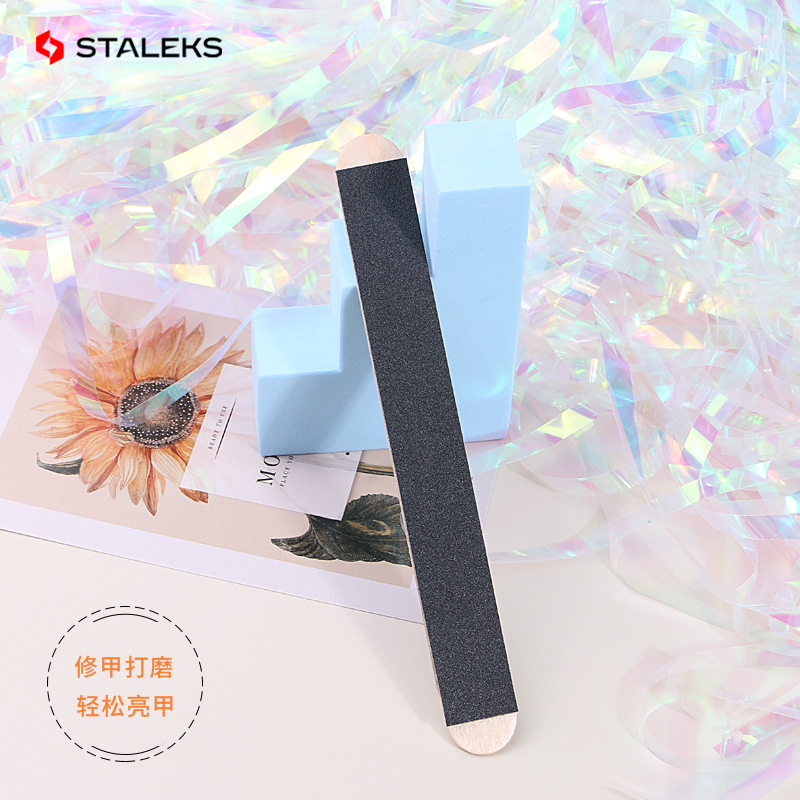 Staleks Wooden Stick Board Nai - مراجعة Nail File Titanium وسعره